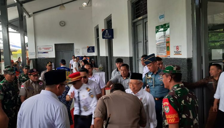 Pasca Kunjungi Korban Banjir Lebak Wapres Inspeksi Stasiun Serang