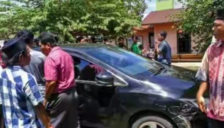 Mobil Berisi Satu Keluarga Diberondong Tembakan Polisi, Seorang Ibu ...