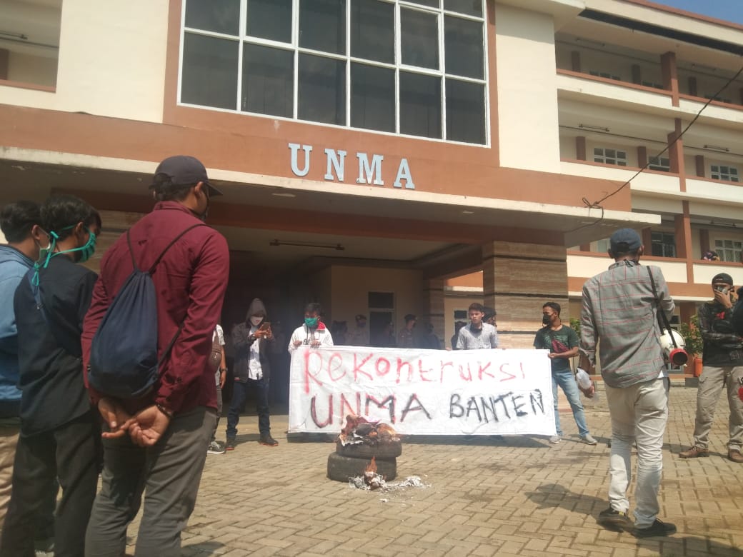 Minta Perbaikan Kampus, Mahasiswa UNMA Banten Geruduk Gedung Rektorat ...