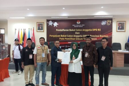 Tokoh Perempuan Banten, Hj Ade Yuliasih Resmi Mendaftar Calon DPD RI