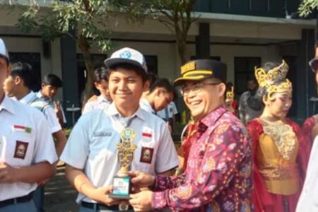 Dampingi Rano Karno Serahkan Piala Perbasi Cup, Ketua Komisi V DPRD Banten Akui Perlu CSR untuk Sekolah