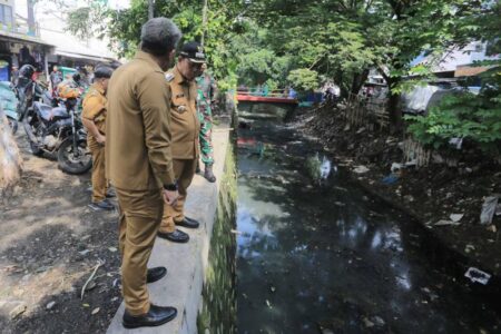Demi Kenyamanan Dimulai, Pemkot Tangerang Tertibkan Kawasan Sipon