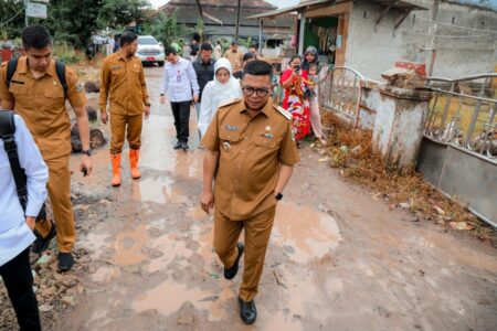 Efesiensi Tak Hambat Pembangunan Jalan, Gubernur Andra Soni: Dibutuhkan Masyarakat