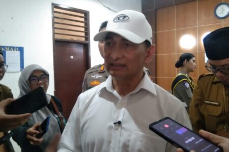 Tegas, Wagub Dimyati Ancam Copot Kepala Samsat Jika Ditemukan Pungli dalam Layanan Pemutihan Pajak