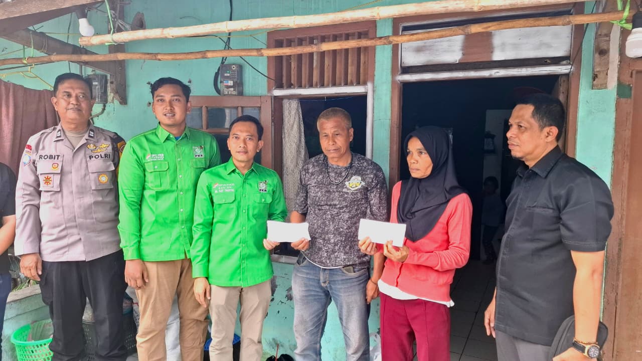 Viral Janda Tinggal di Tenda, Relawan Rano Al-Fath dan PKB Tangsel ...
